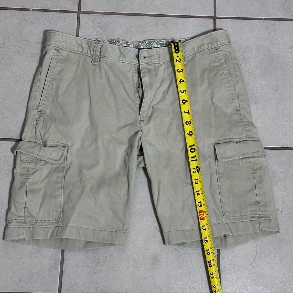 Tommy‎ Bahama Men Casual Preppy Cargo Tan Beige Boracay Shorts size 34